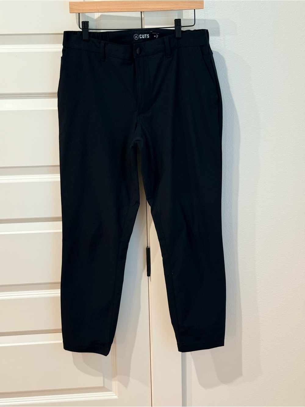 CUTS AO Joggers Men's Black Performance Pants